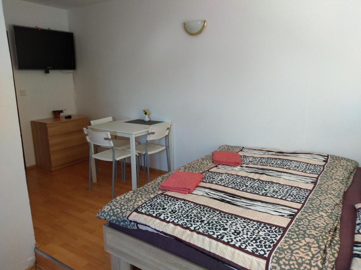 Apartments U Cara Чешка Будьовица Екстериор снимка